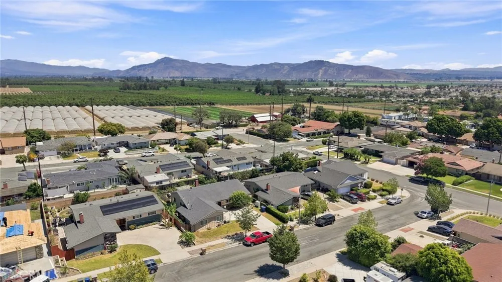 342 Ridgeway Ventura, CA 93004