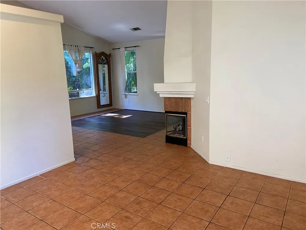 27 Colony Aliso Viejo, CA 92656