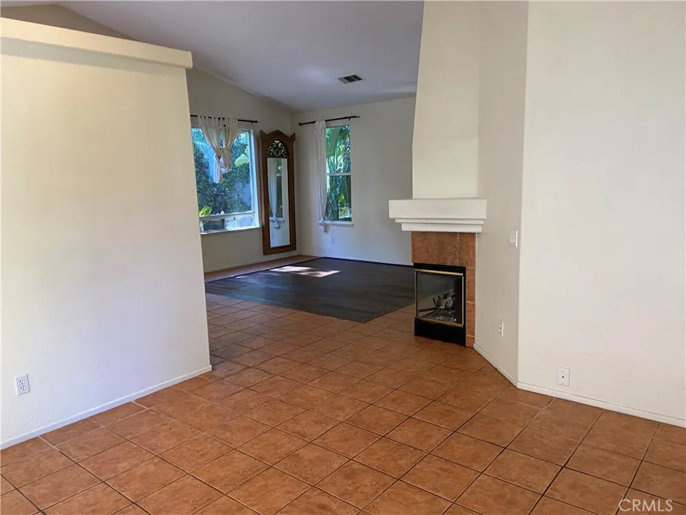 27 Colony Aliso Viejo, CA 92656