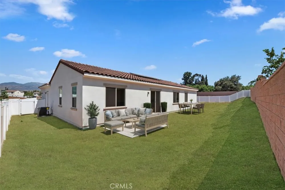 1420 E Moore Street Redlands, CA 92374