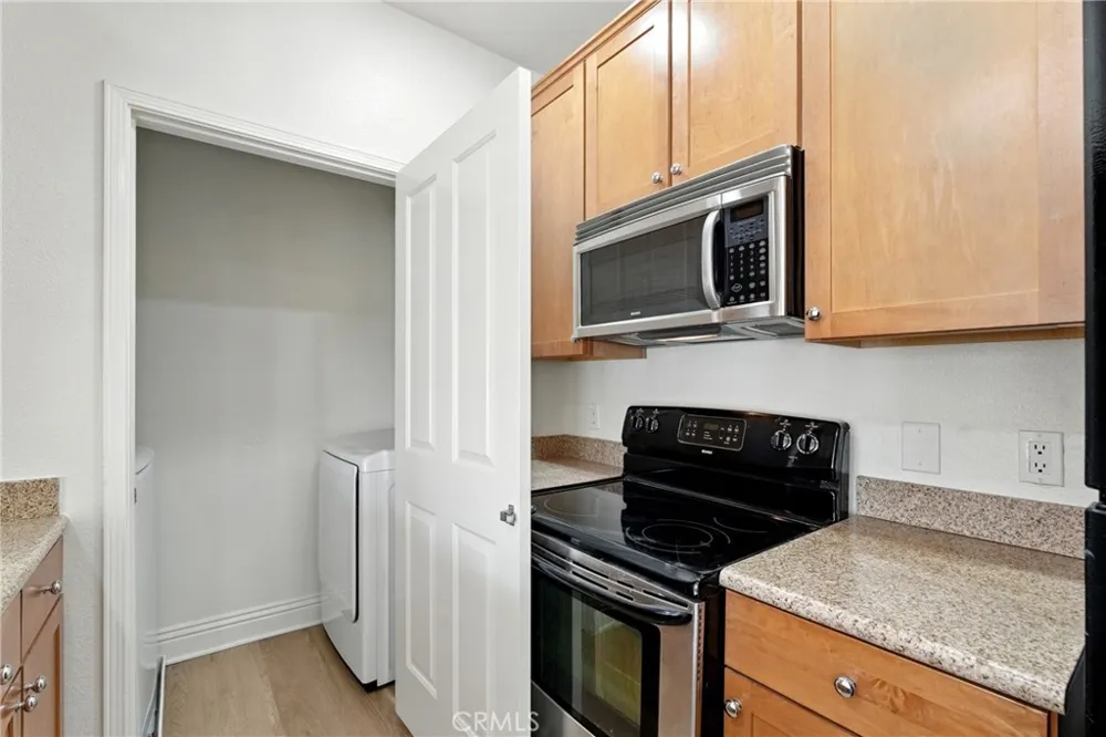 22681 Oakgrove #225 Aliso Viejo, CA 92656
