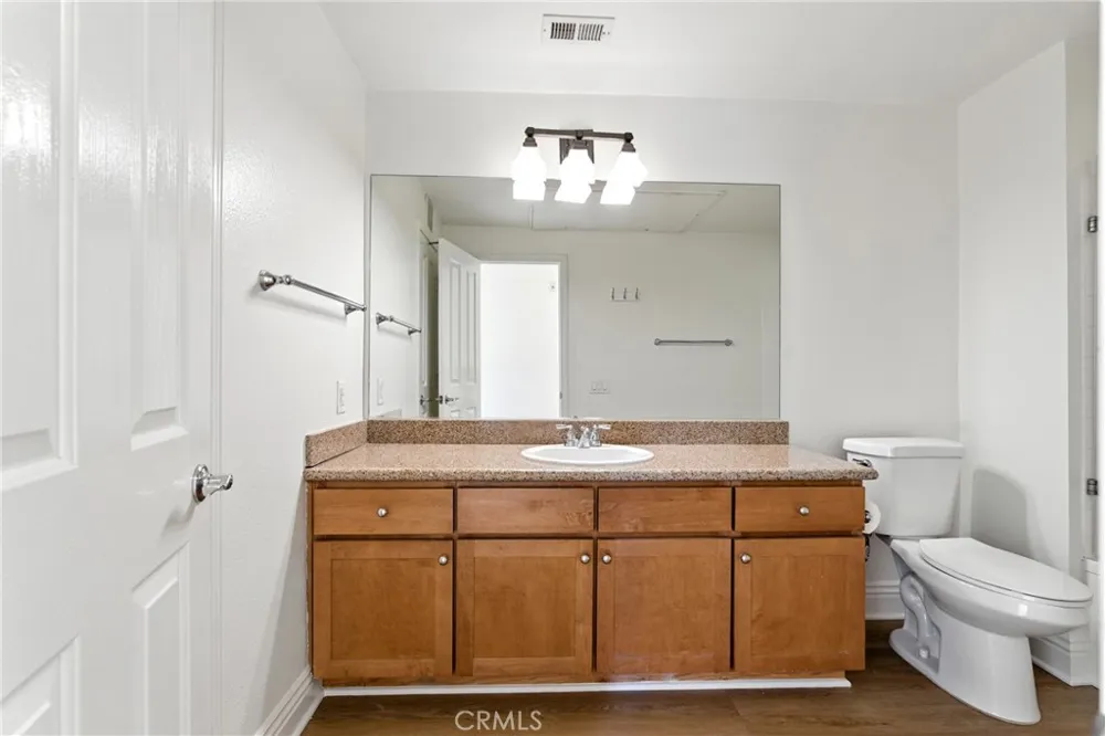 22681 Oakgrove #225 Aliso Viejo, CA 92656