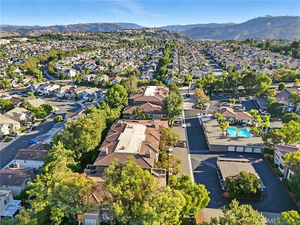 22681 Oakgrove #225 Aliso Viejo, CA 92656