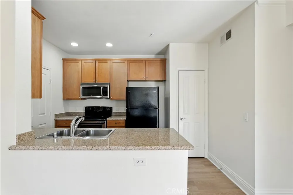 22681 Oakgrove #225 Aliso Viejo, CA 92656