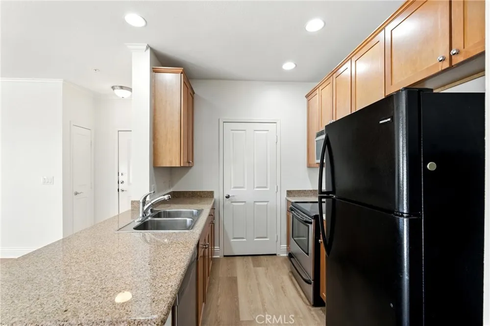 22681 Oakgrove #225 Aliso Viejo, CA 92656