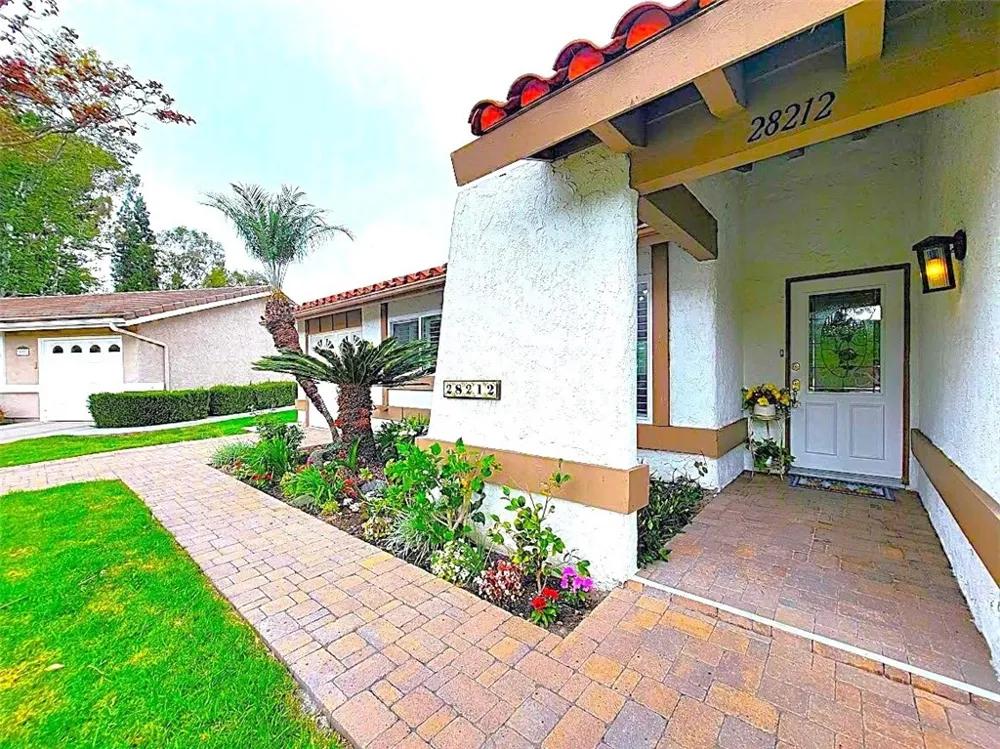 28212 VIA CERNUDA Mission Viejo, CA 92692