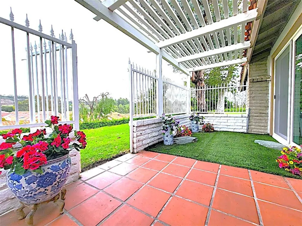28212 VIA CERNUDA Mission Viejo, CA 92692
