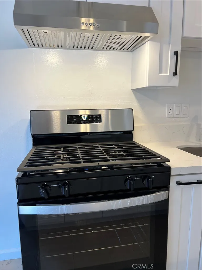 240 W Mayfair Orange, CA 92867