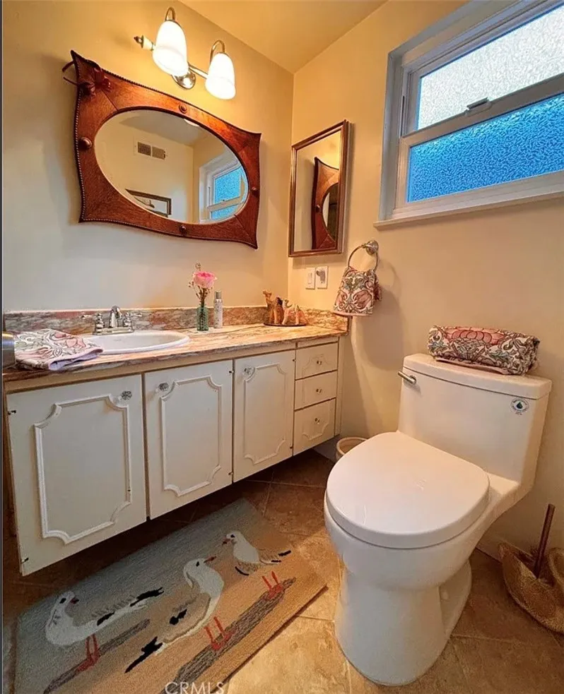 16711 Greenview Huntington Beach, CA 92649