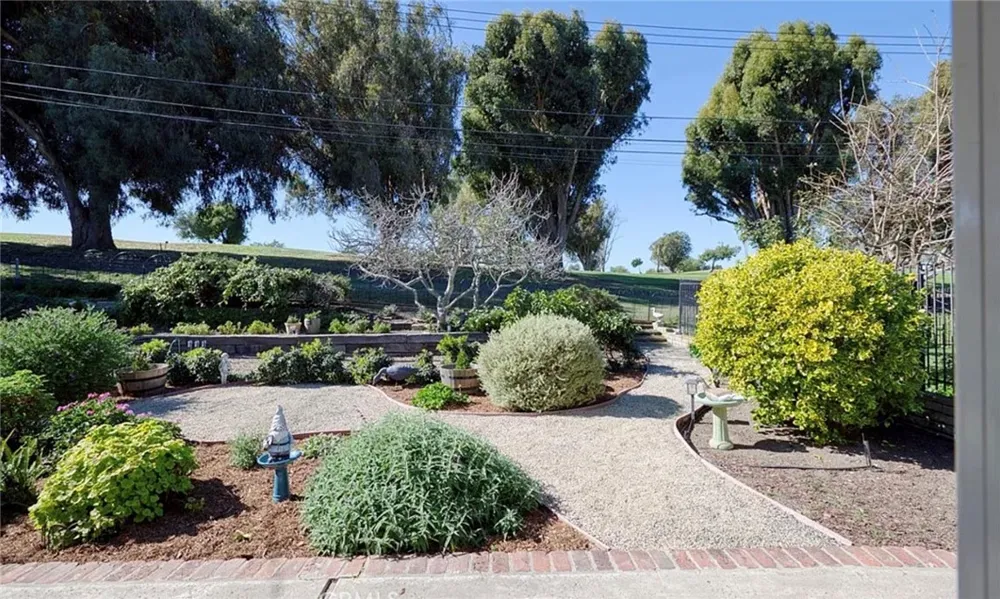 16711 Greenview Huntington Beach, CA 92649
