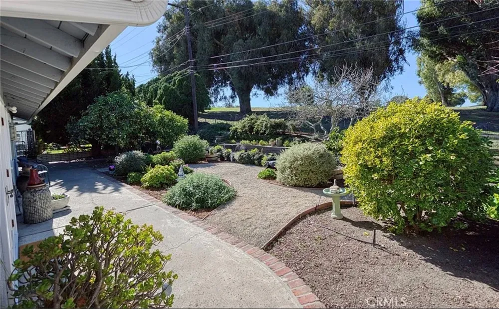 16711 Greenview Huntington Beach, CA 92649