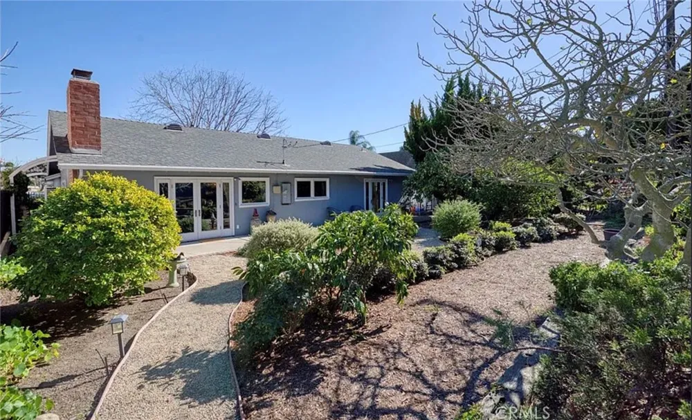 16711 Greenview Huntington Beach, CA 92649