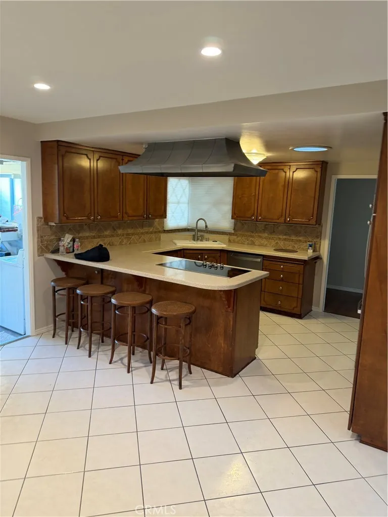 16711 Greenview Huntington Beach, CA 92649