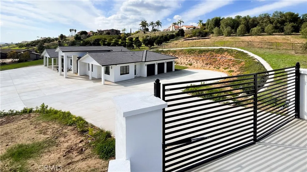 2027 Via Monserate Fallbrook, CA 92028