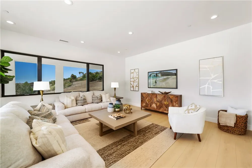 2027 Via Monserate Fallbrook, CA 92028