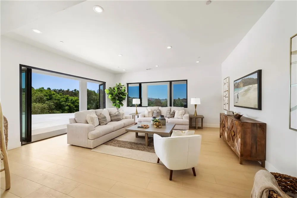 2027 Via Monserate Fallbrook, CA 92028