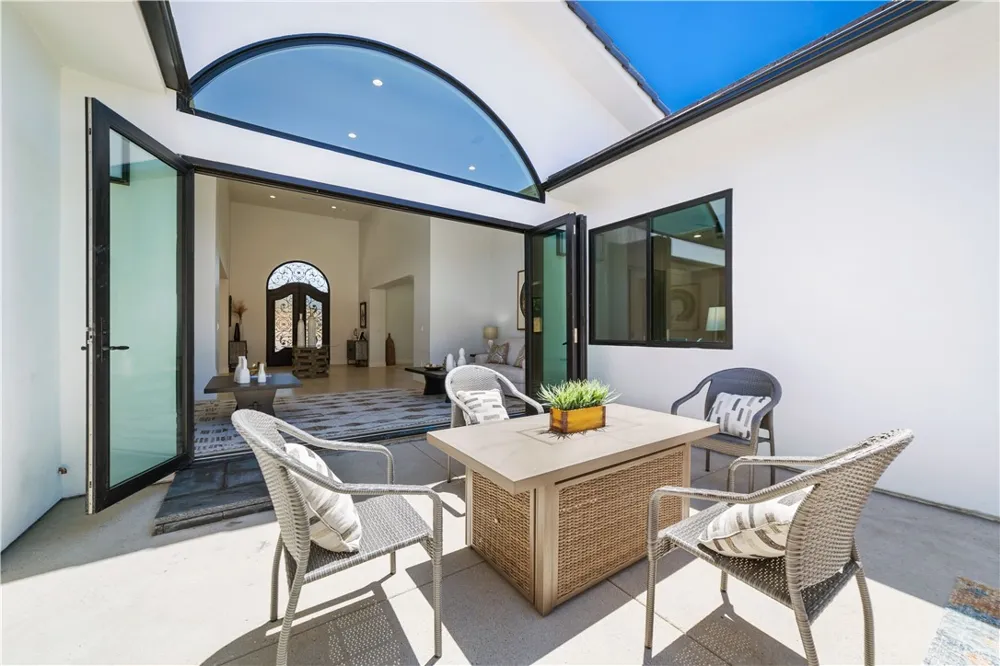 2027 Via Monserate Fallbrook, CA 92028