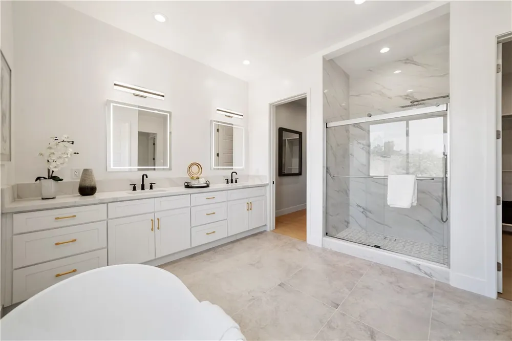 2027 Via Monserate Fallbrook, CA 92028