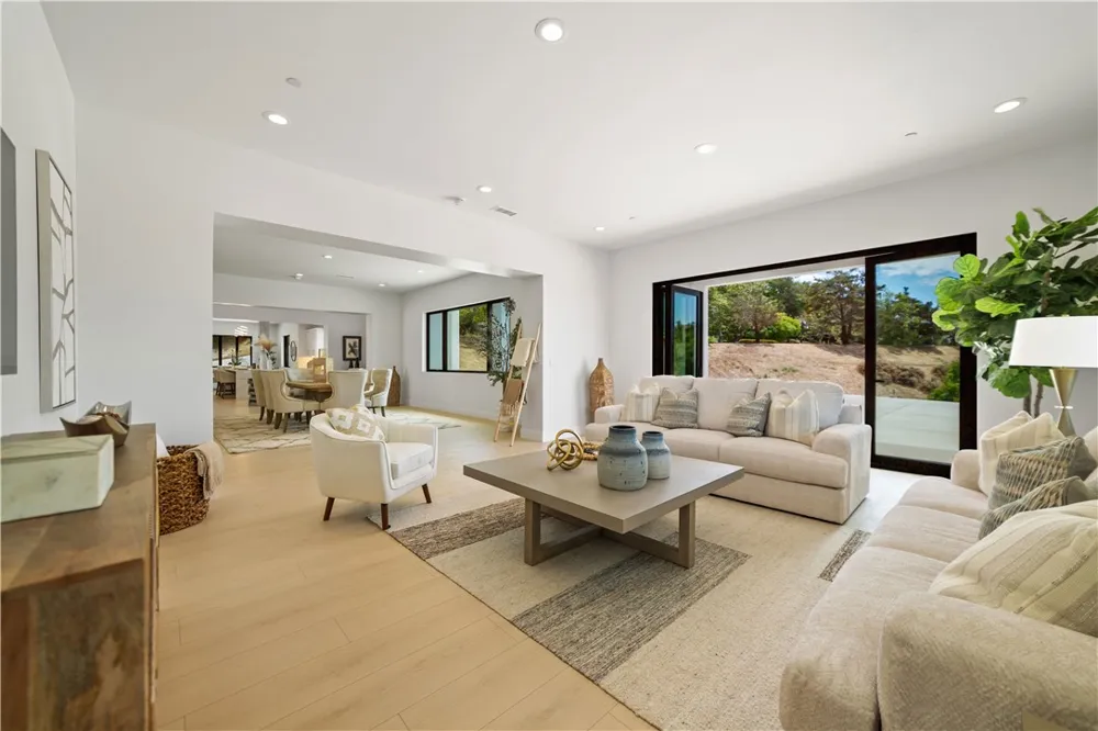 2027 Via Monserate Fallbrook, CA 92028
