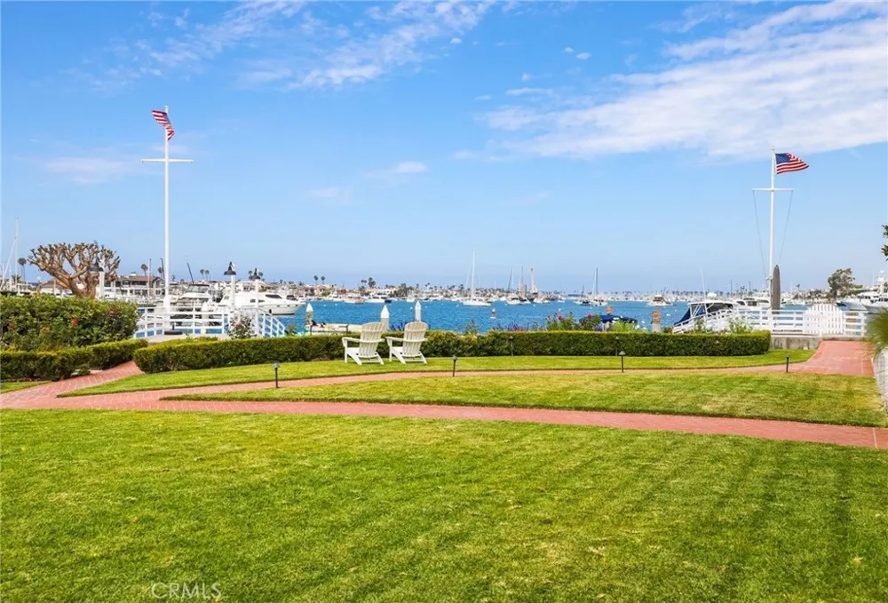 21 Bay Island Newport Beach, CA 92661