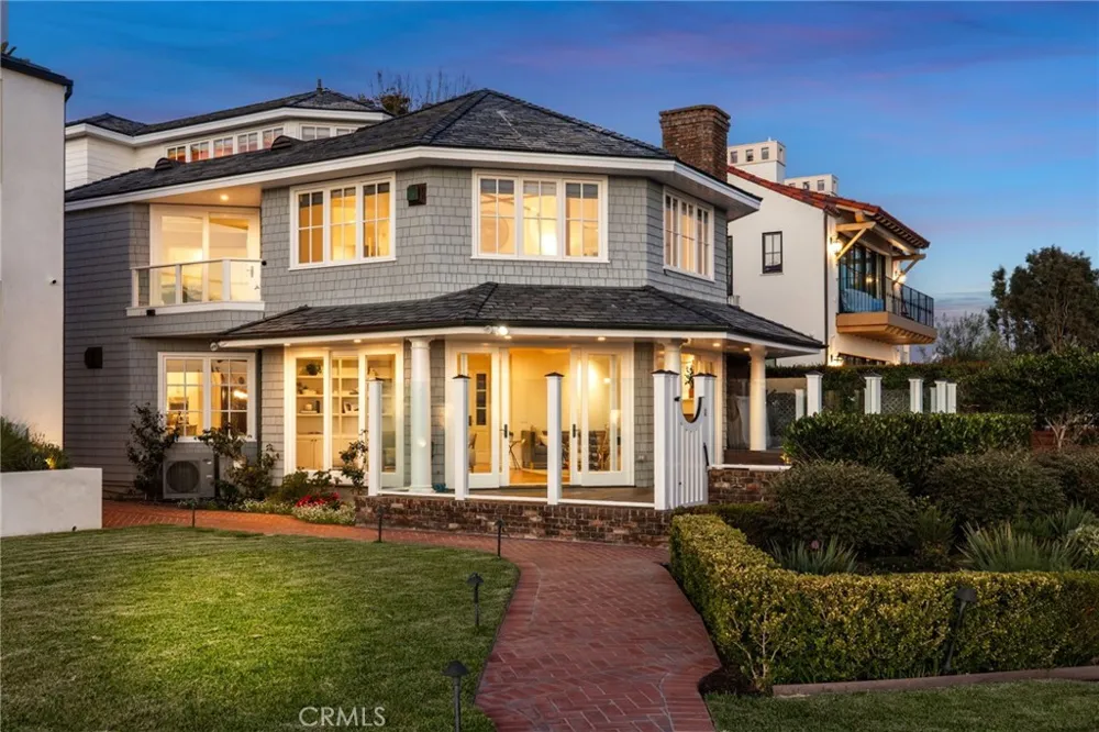 21 Bay Island Newport Beach, CA 92661