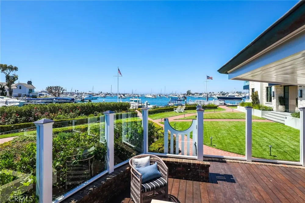 21 Bay Island Newport Beach, CA 92661