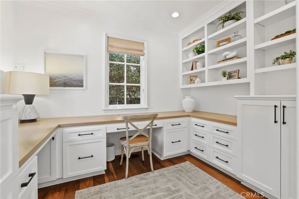 21 Bay Island Newport Beach, CA 92661