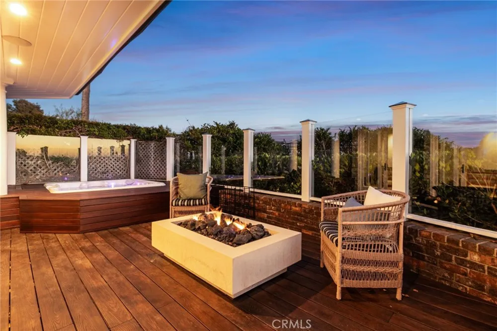 21 Bay Island Newport Beach, CA 92661