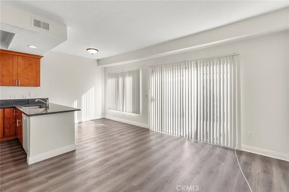 6 Greenmoor Irvine, CA 92614