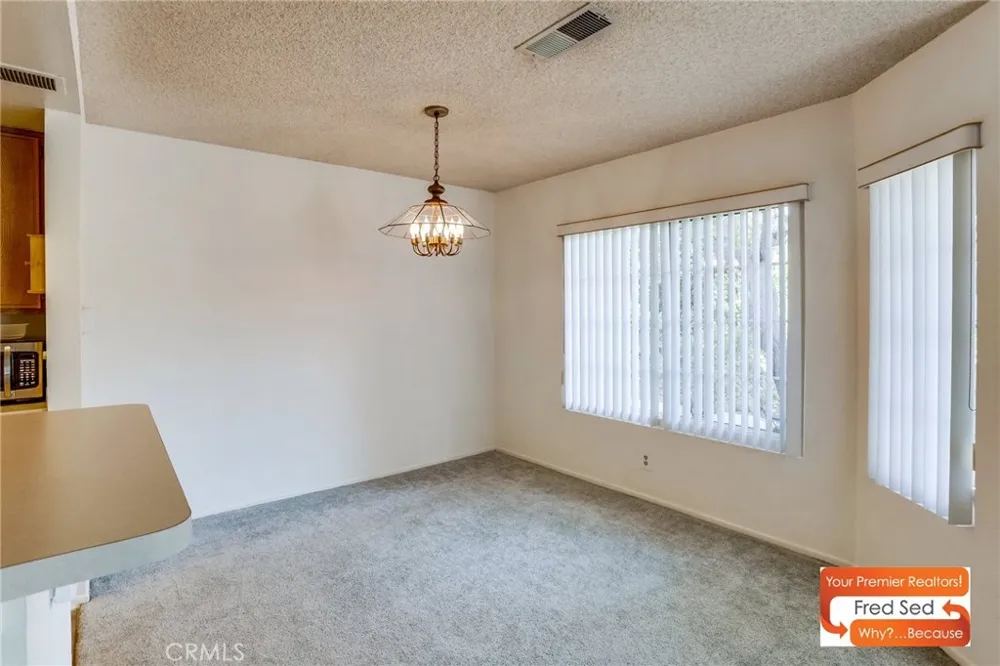11350 Foothill Lakeview Terrace, CA 91342