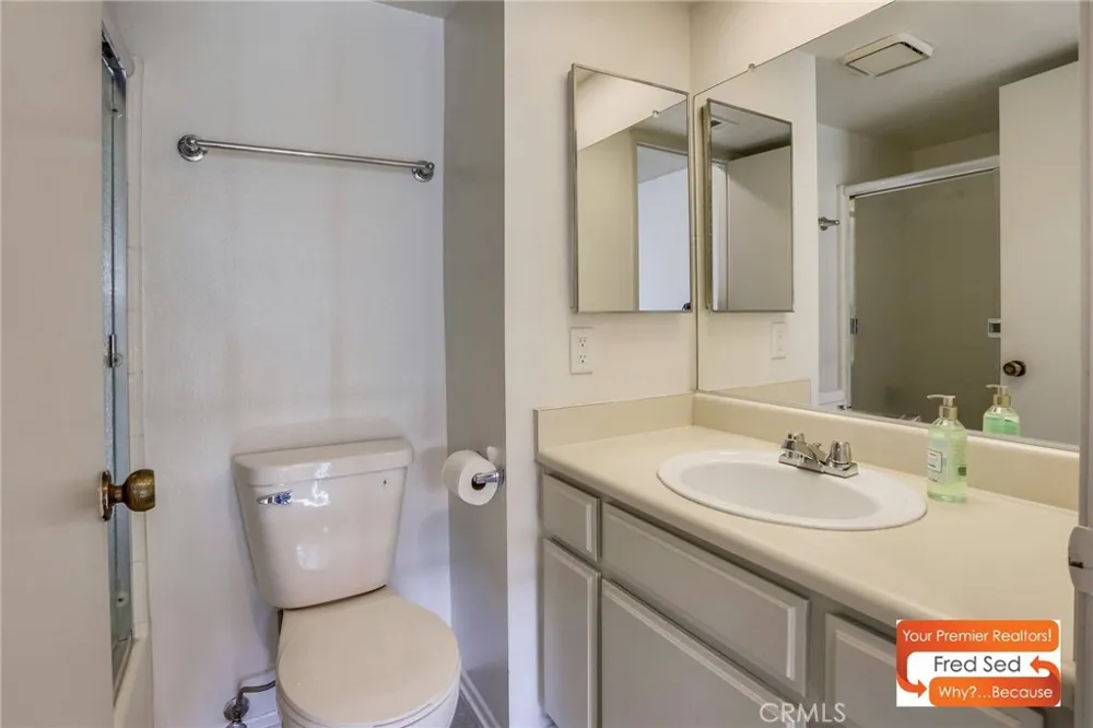 11350 Foothill Lakeview Terrace, CA 91342