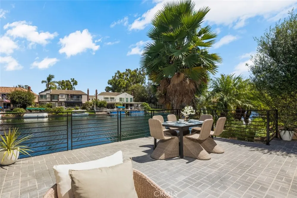 22627 Lakeside Lane Lake Forest, CA 92630
