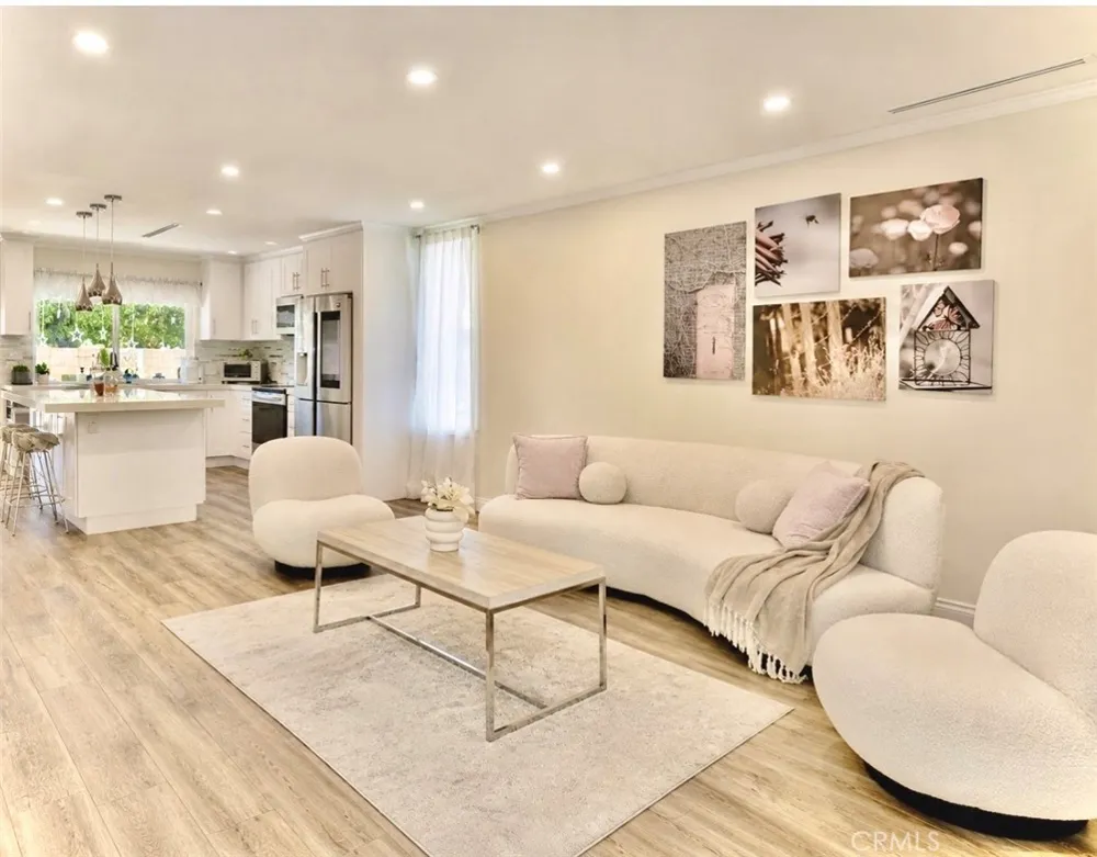 10 Sunflower Irvine, CA 92604