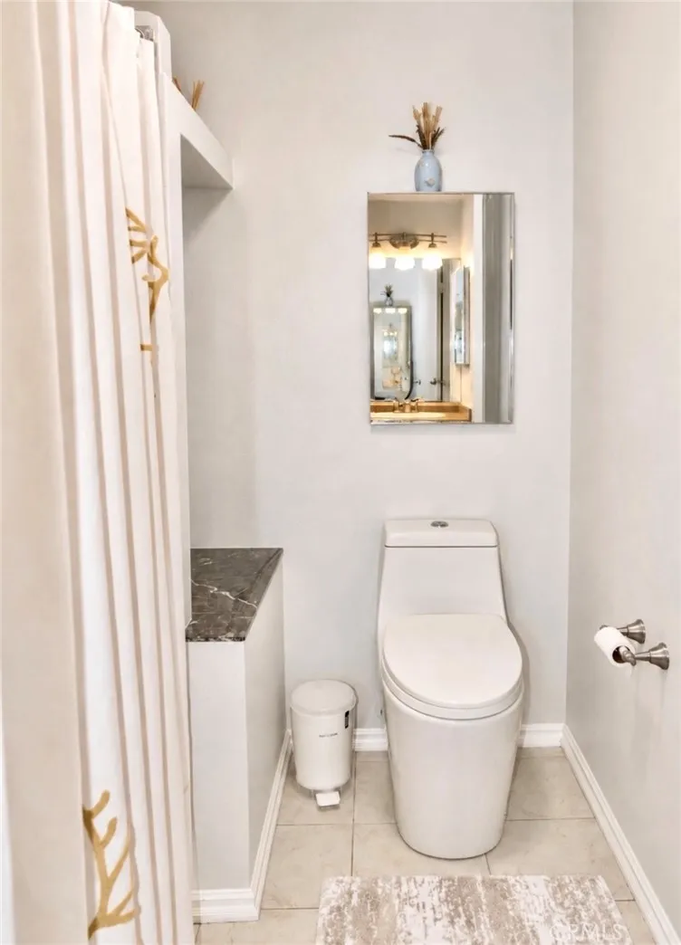 10 Sunflower Irvine, CA 92604