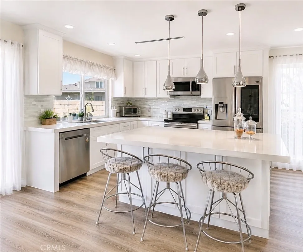 10 Sunflower Irvine, CA 92604