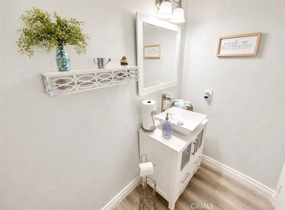 10 Sunflower Irvine, CA 92604