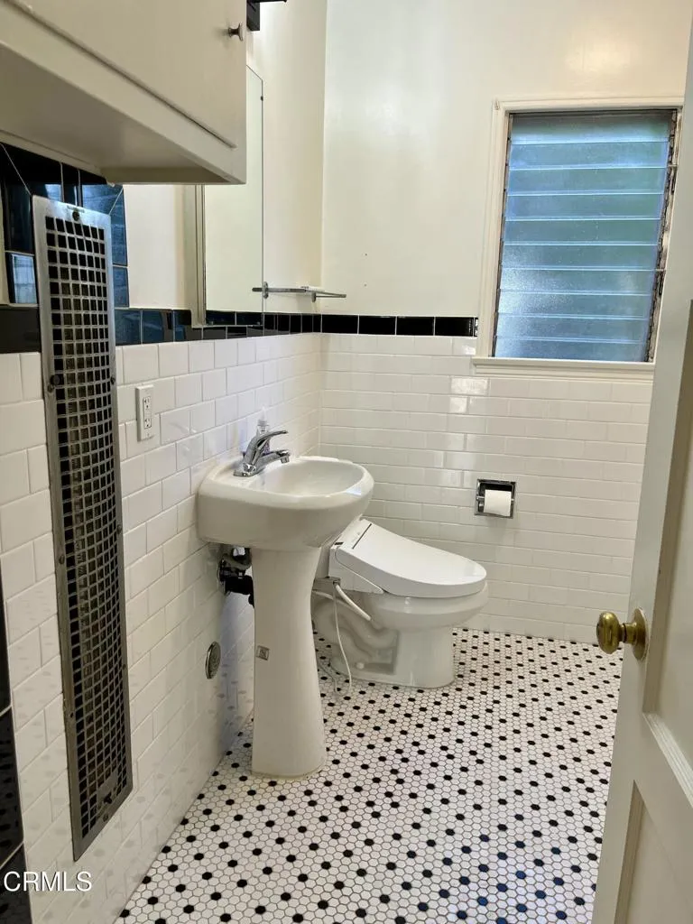 373 Laun Street Altadena, CA 91001