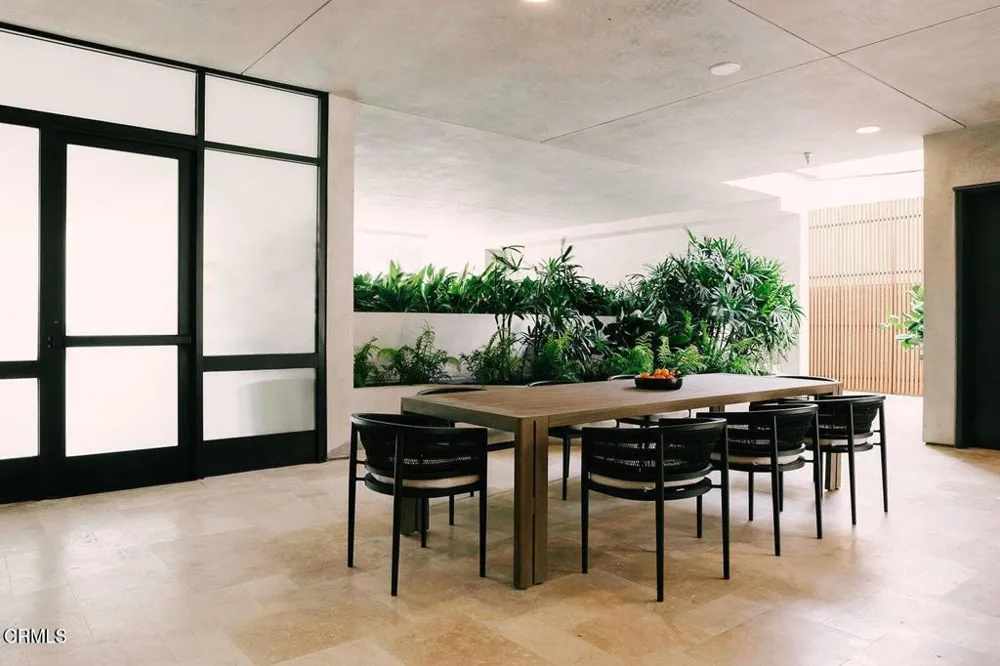 124 W Colorado Street #108 Glendale, CA 91204