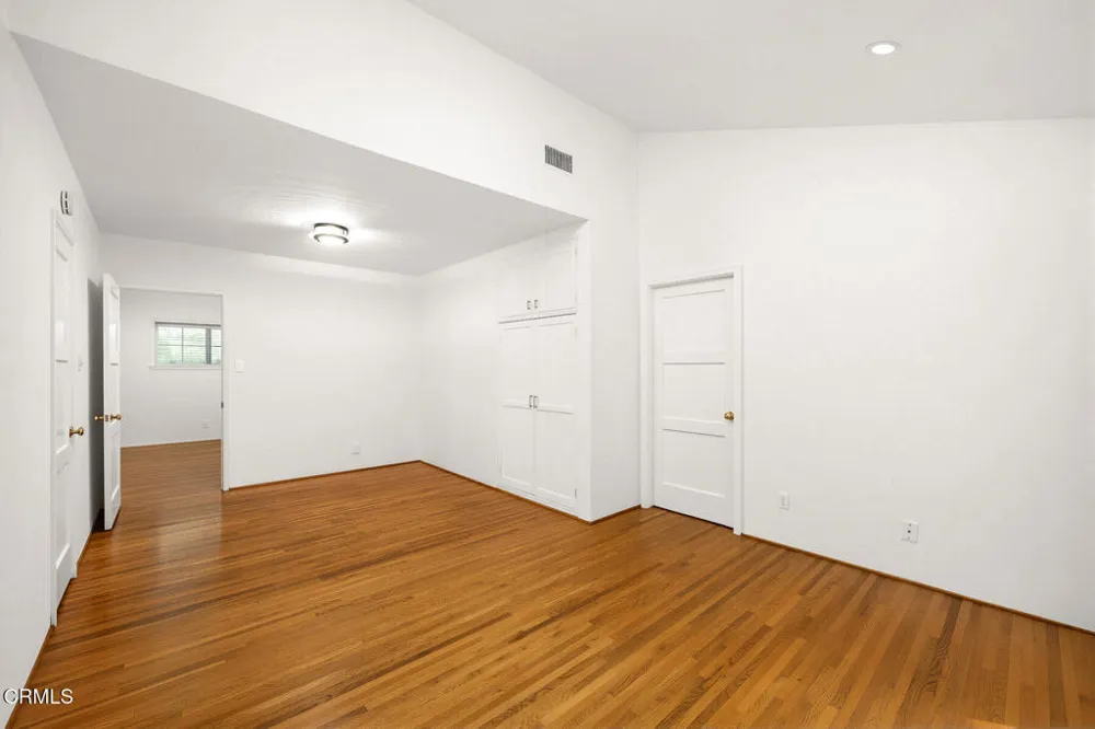 4541 Alveo La Canada Flintridge, CA 91011