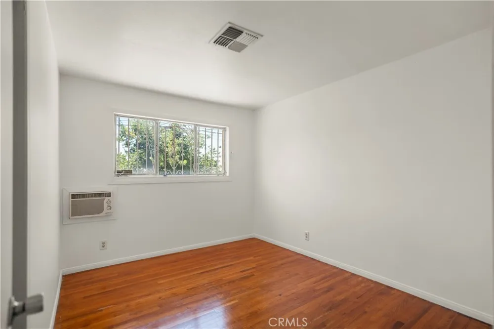 2804 Pomona Bakersfield, CA 93305