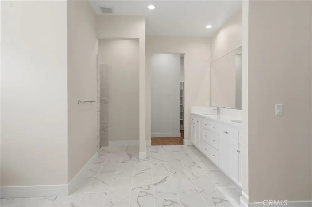 16513 Starview Court Bakersfield, CA 93314