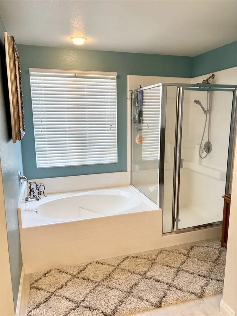 12236 Primavera Victorville, CA 92392