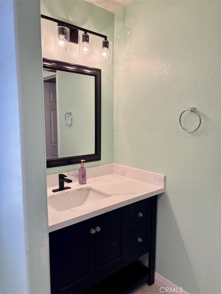 12236 Primavera Victorville, CA 92392