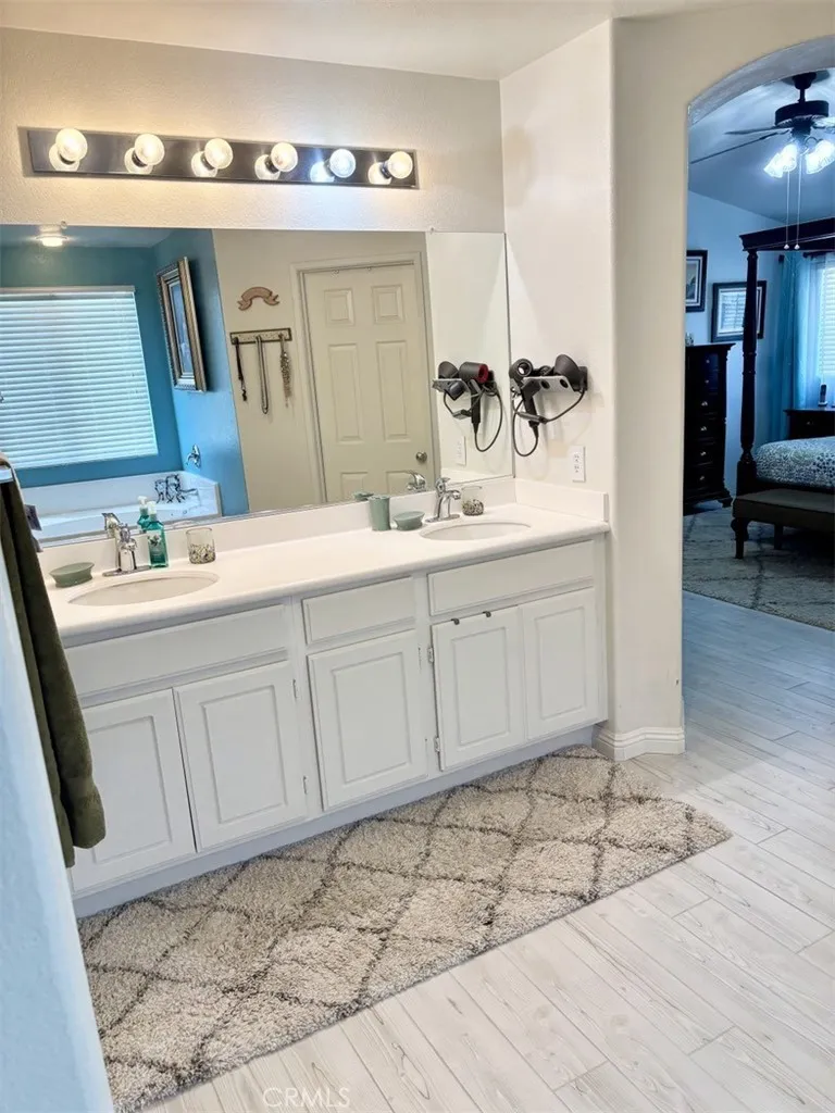 12236 Primavera Victorville, CA 92392
