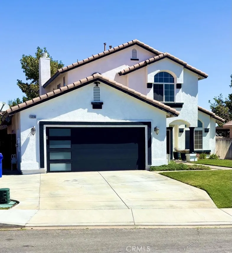 12236 Primavera Victorville, CA 92392