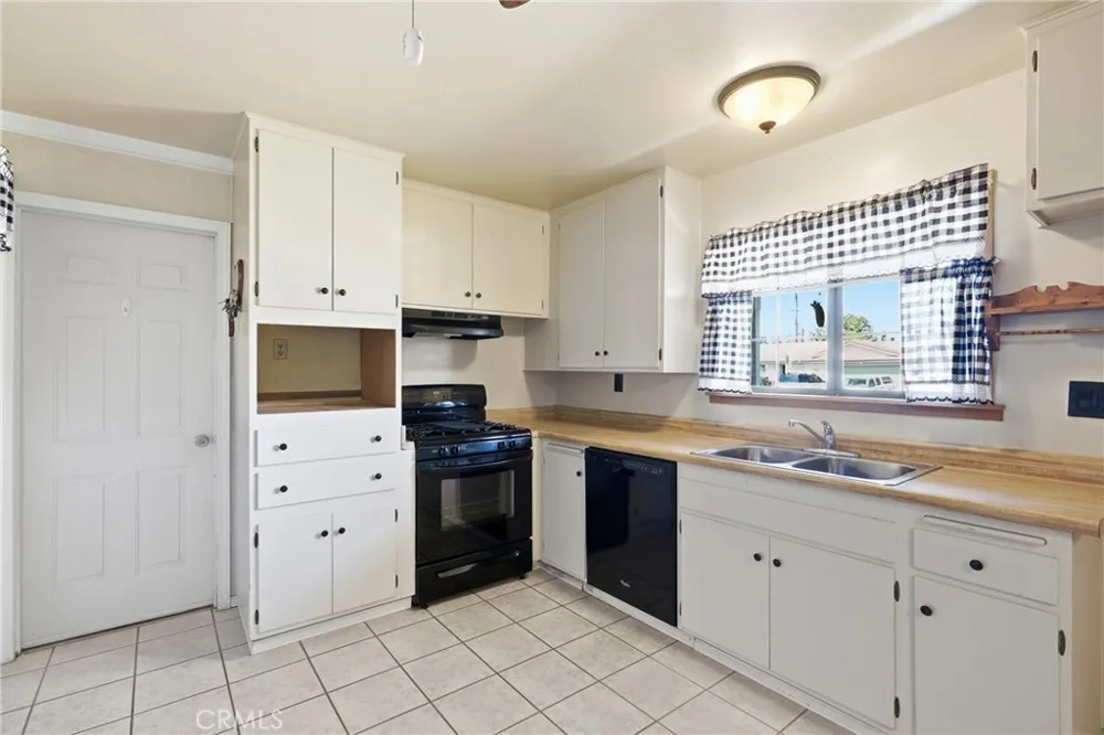 1355 Via Del Carmel Santa Maria, CA 93455