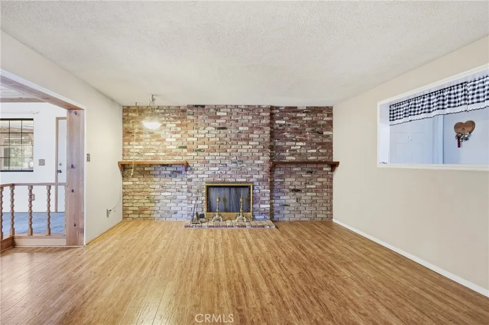1355 Via Del Carmel Santa Maria, CA 93455