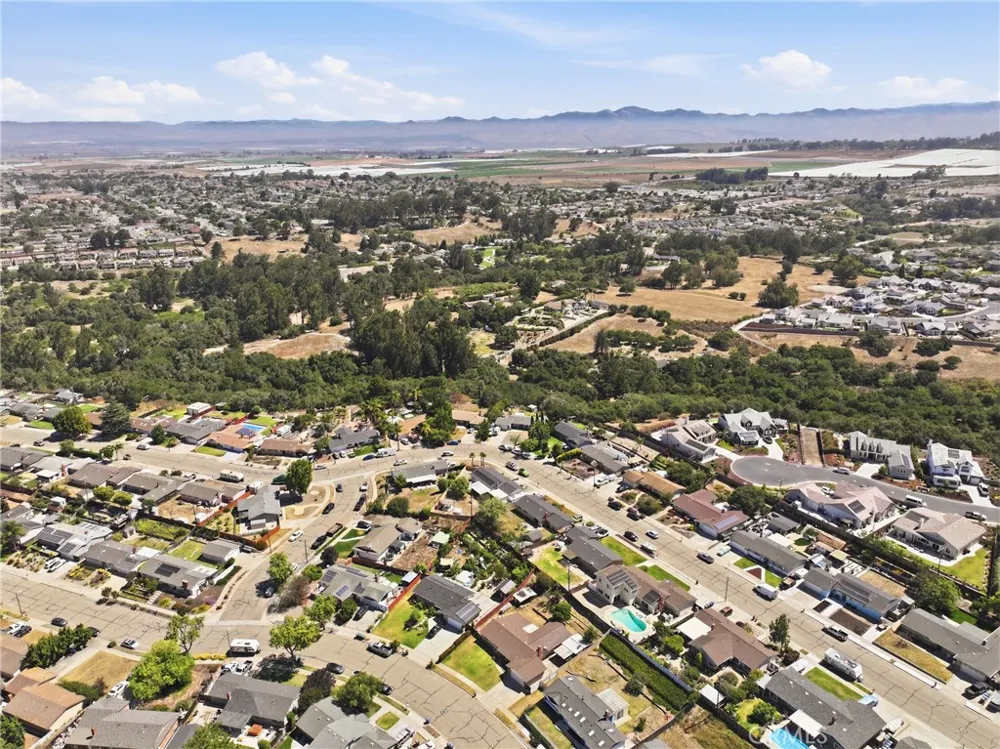 1355 Via Del Carmel Santa Maria, CA 93455
