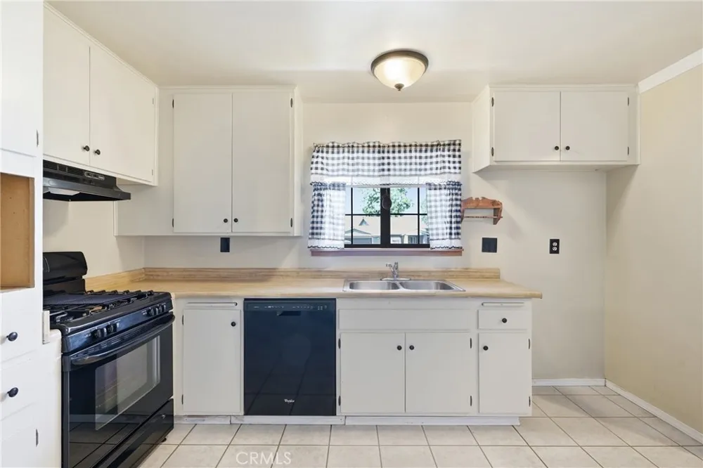 1355 Via Del Carmel Santa Maria, CA 93455