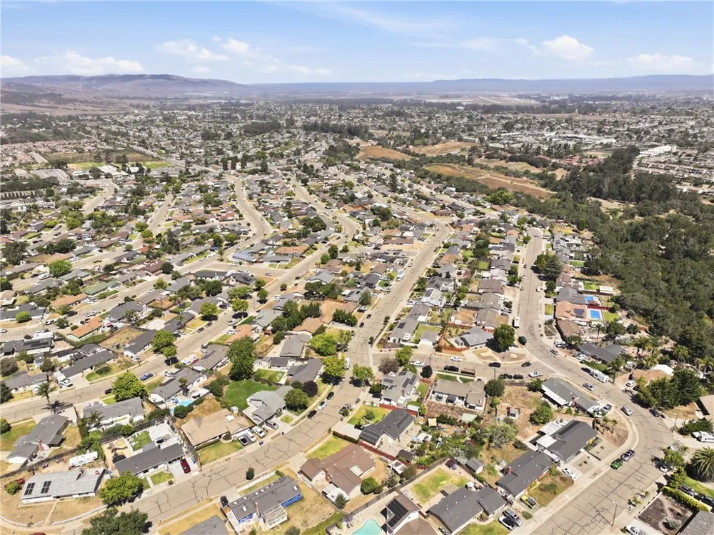 1355 Via Del Carmel Santa Maria, CA 93455